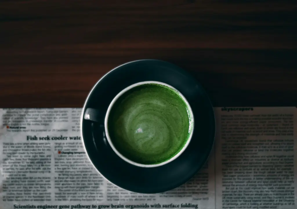 unsplash_N4GN-4s9-rs_grean matcha .jpg.jpg.webp